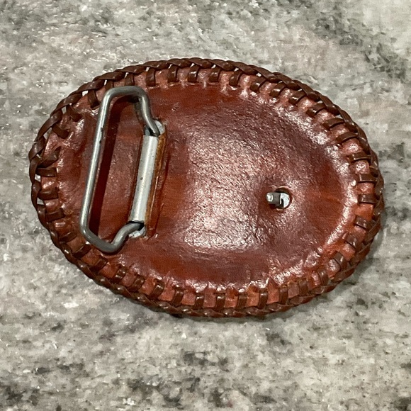 80’s Vintage Hand Tooled Leather and Whip Stitched Belt Buckle Fish - Picture 4 of 8